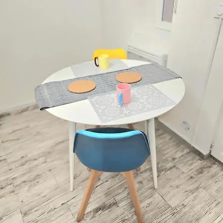 Apartment Appartement accueillant à Montluçon : 35 m², 3 pers. Montlucon