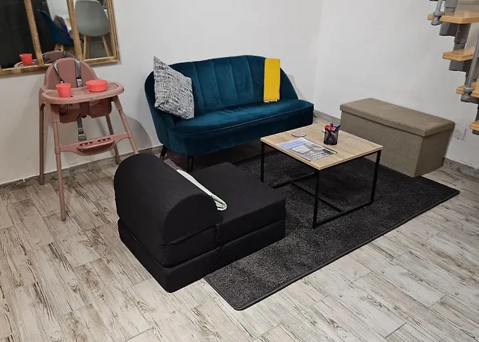 Accueillant A : 35 M², 3 Pers. Montlucon